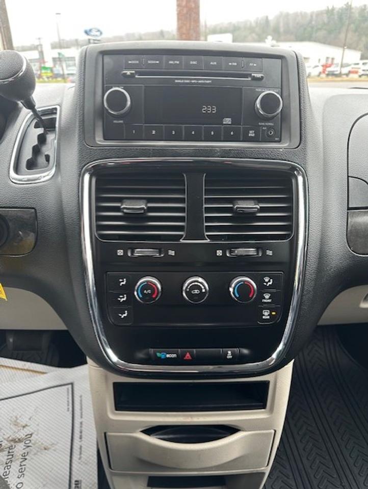 2016 Dodge Grand Caravan CANADA VALUE PACKAGE Photo