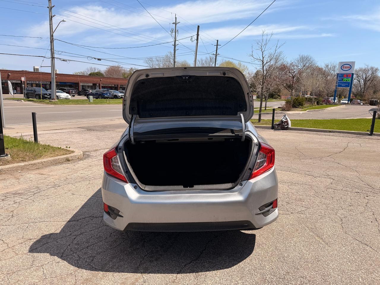 2018 Honda Civic EX NO ACCIDENTS LANE KEEP BLINDSPOT CAM HEAT SEATS Photo