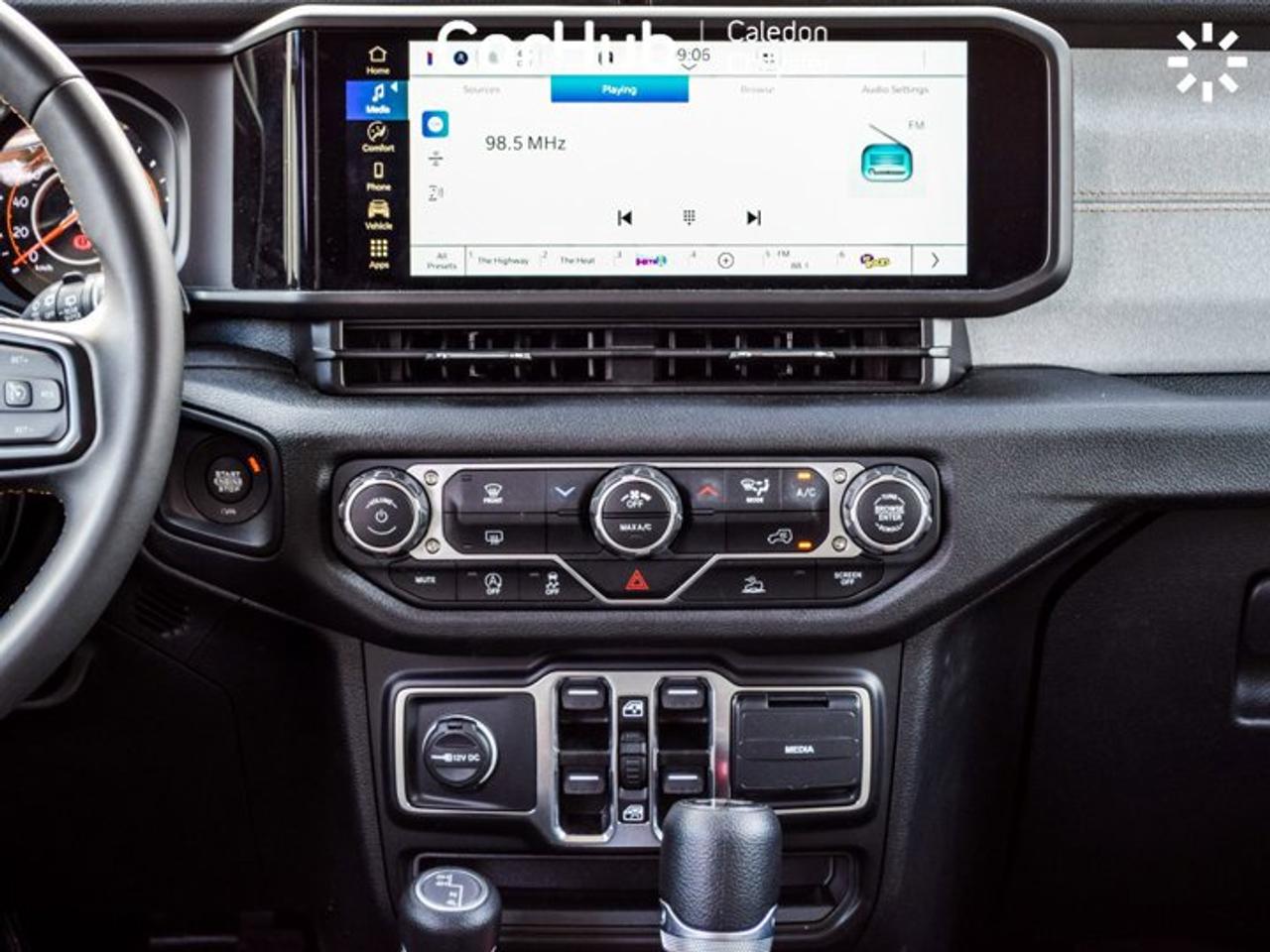 2024 Jeep Wrangler Sport S Photo