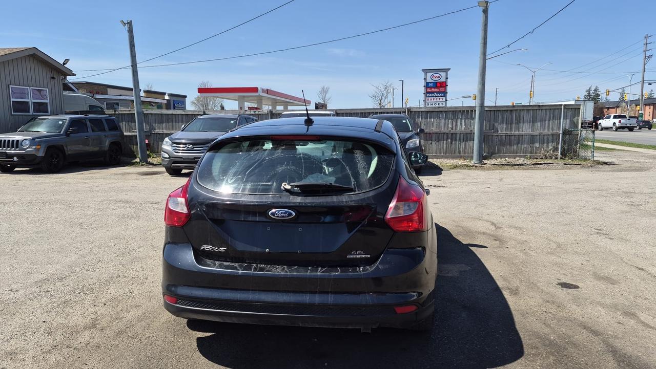 2012 Ford Focus SEL, LEATHER, 2 SETS WHEELS, ONLY 163KMS, CERT Photo3