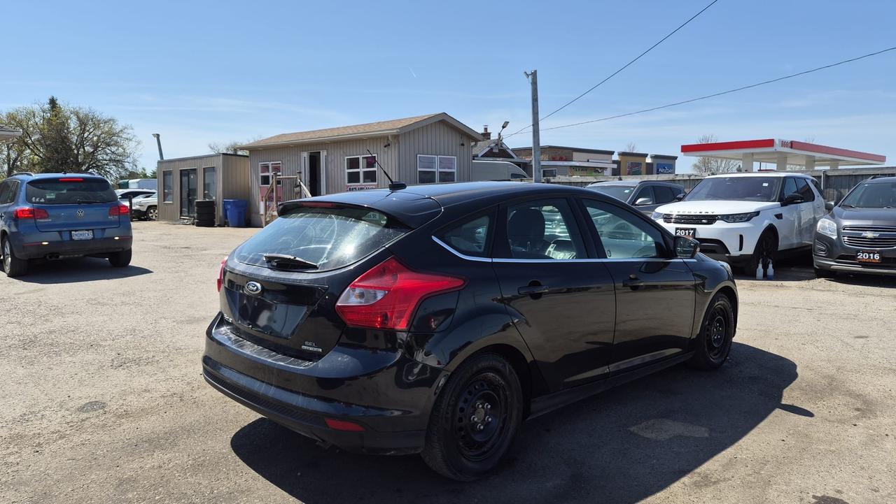 2012 Ford Focus SEL, LEATHER, 2 SETS WHEELS, ONLY 163KMS, CERT Photo4