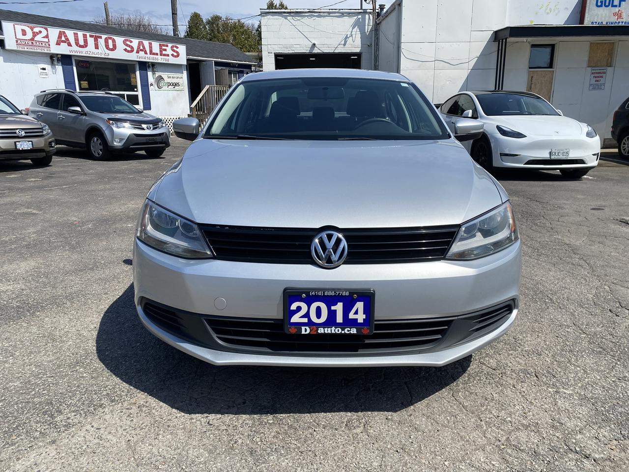 2014 Volkswagen Jetta Trendline/LOW KM/Automatic/2.0L Gas Saver Photo2