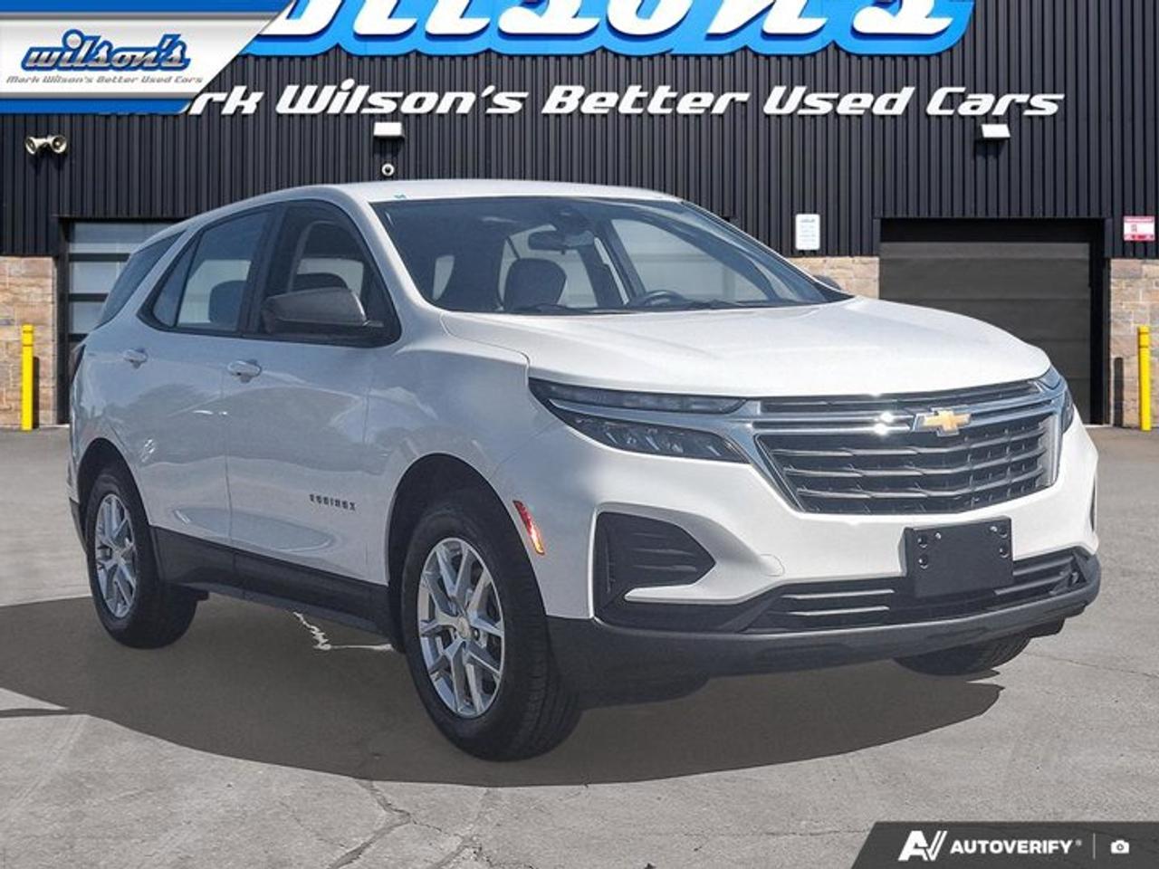 2022 Chevrolet Equinox LS AWD | Power Seat | Heated Seats | CarPlay + Android | Rear Camera | and More ! Photo