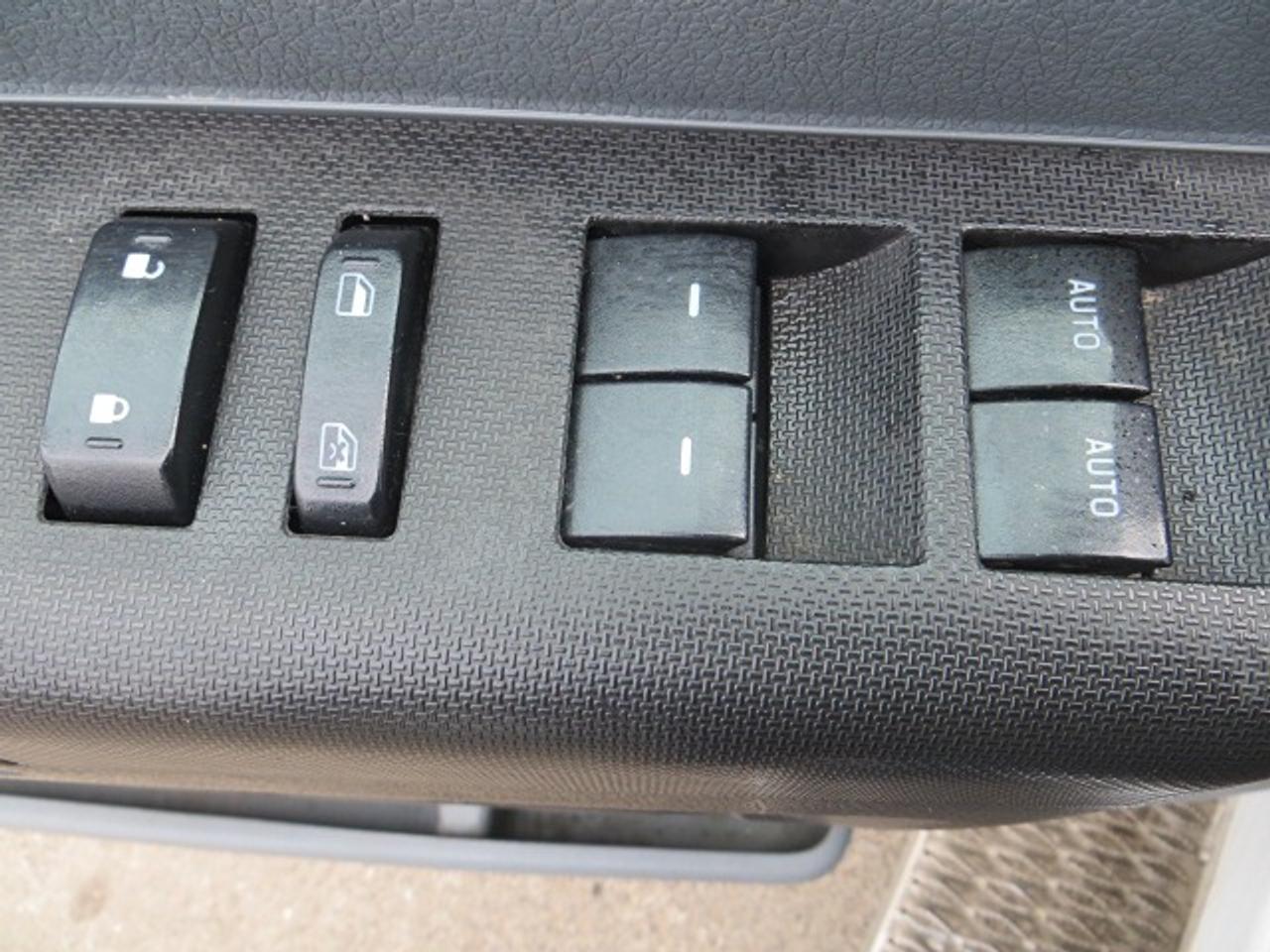 2016 Ford SUPER DUTY F-550 DRW Certified, Diesel, 4X4, Only 81k, CREW, DUALLY Photo