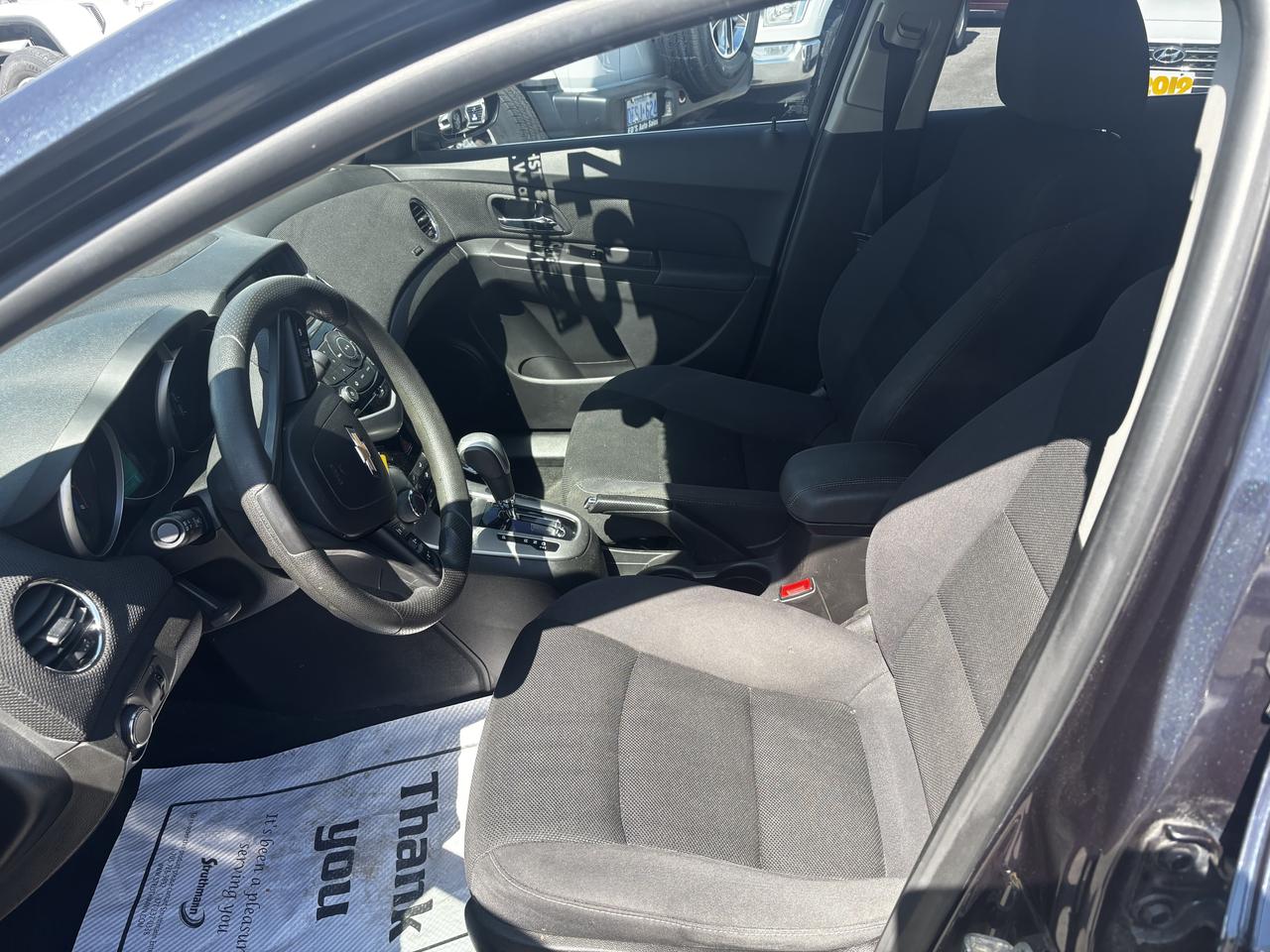 2016 Chevrolet Cruze LT, Back-Up-Camera, Keyless, Bluetooth Photo