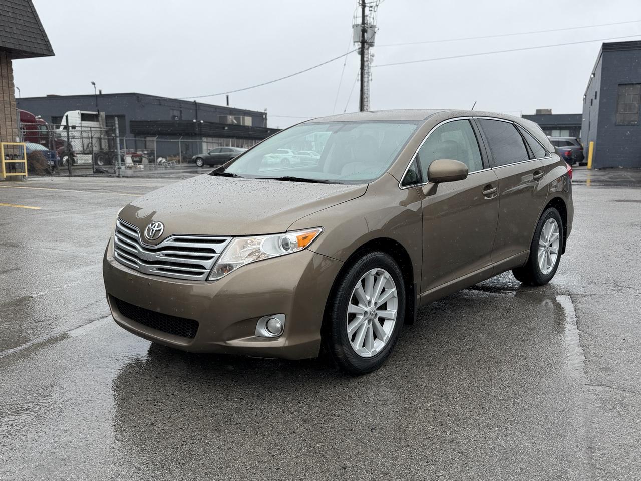 2010 Toyota Venza Leather AWD Photo