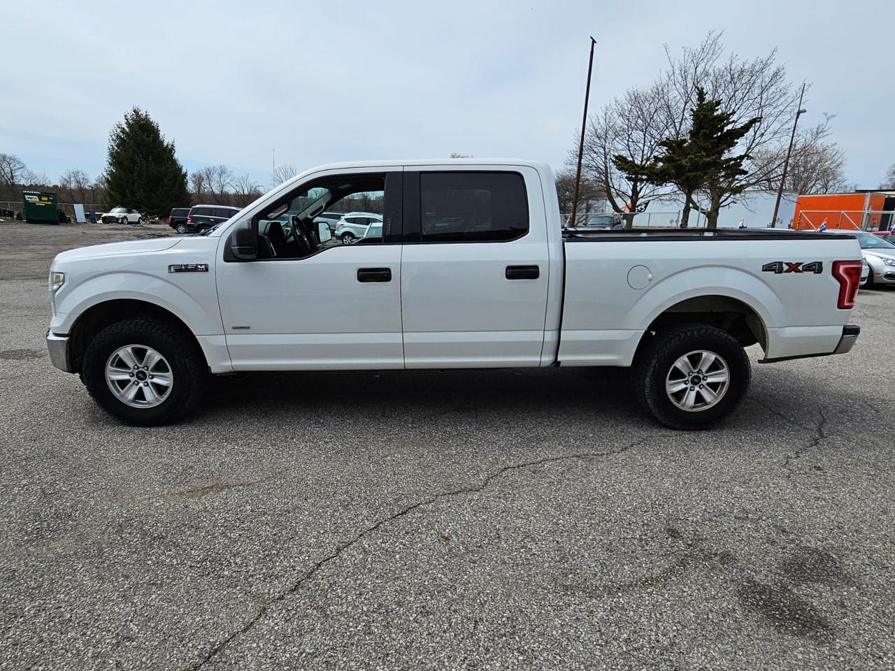 2016 Ford F-150 4WD SUPERCREW 145" XLT Photo3