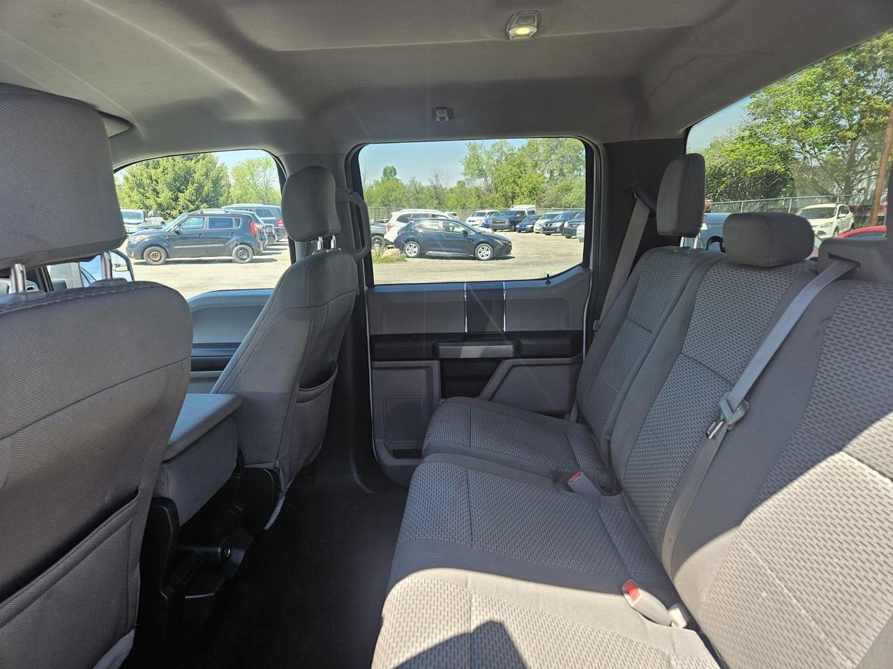 2016 Ford F-150 4WD SUPERCREW 145" XLT Photo