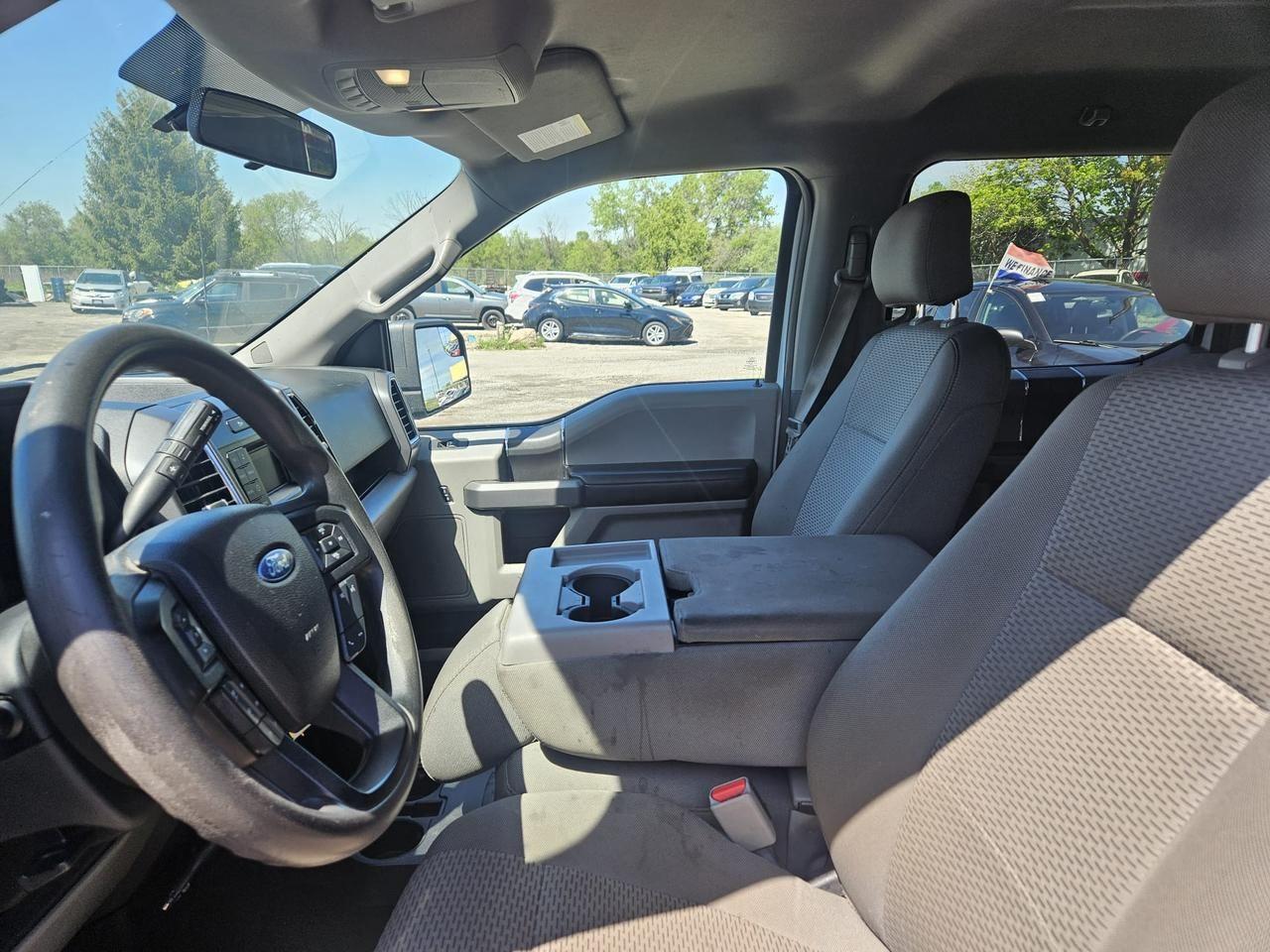 2016 Ford F-150 4WD SUPERCREW 145" XLT Photo
