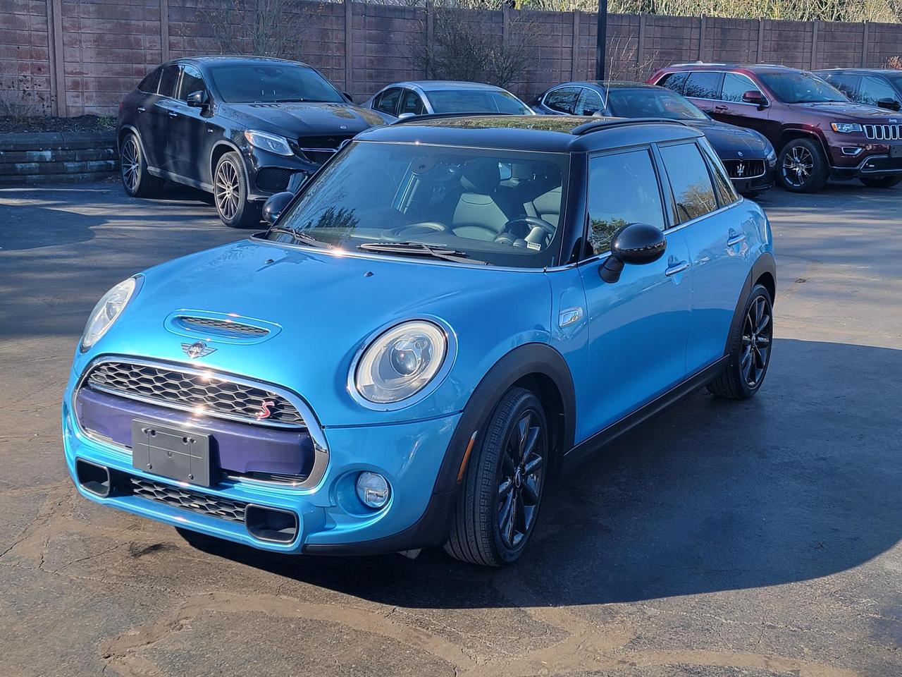 2015 MINI Cooper 5dr HB S - Photo #2