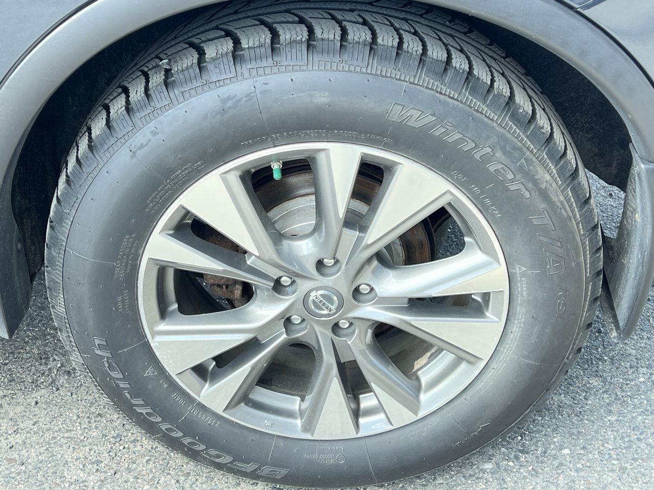 2018 Nissan Murano SV AWD, MOONROOF, HEATED SEATS, SIRIUS XM, BACK UP CAM, NAV, POWER LIFTGATE!! Photo