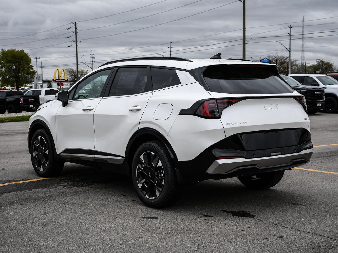 2026 Kia Sportage EX Premium w/Red Interior 2026 Kia Sportage – EX Premium Photo
