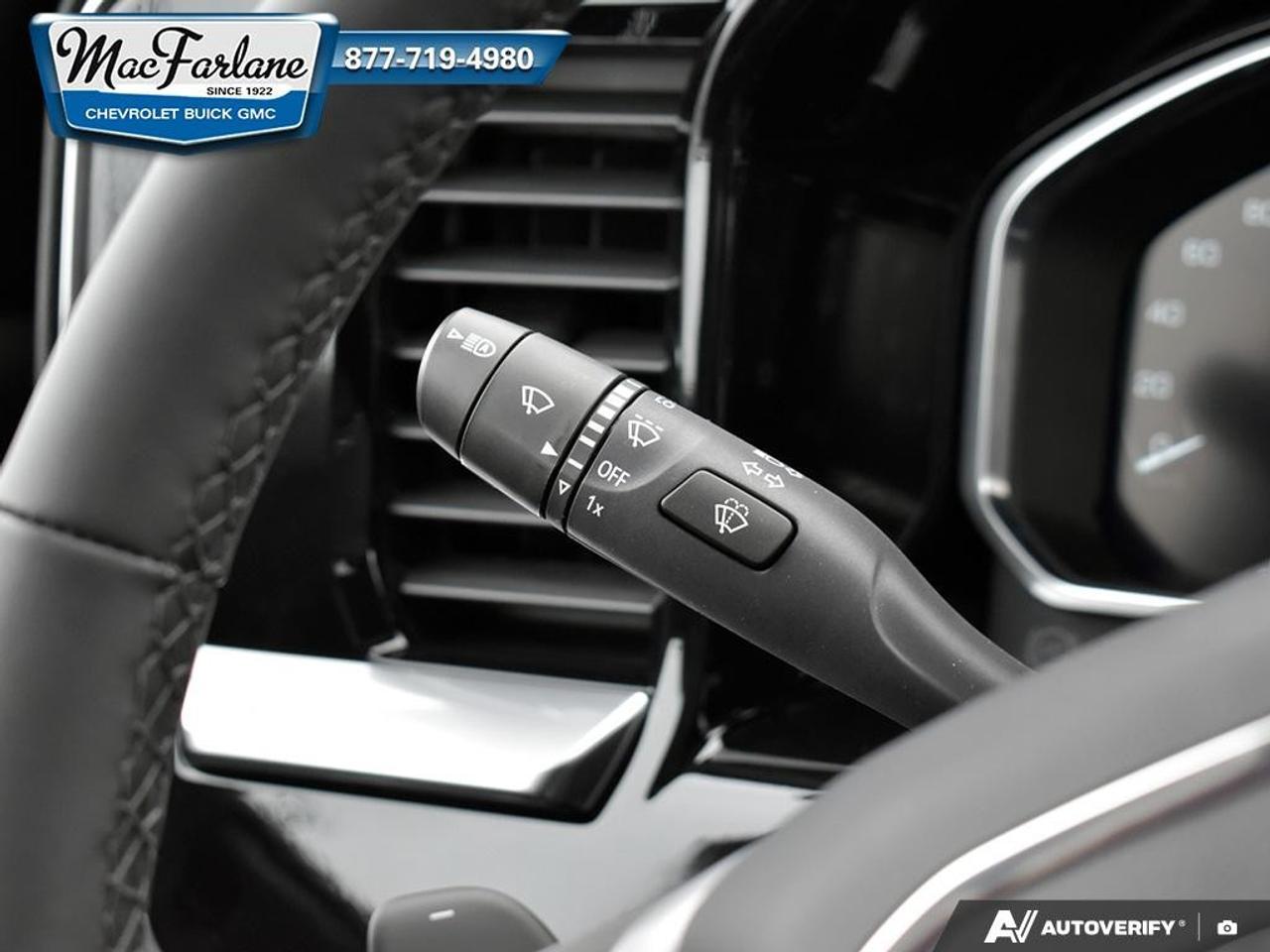 2026 GMC Sierra 1500 Crew Cab Short Box 4-Wheel Drive SLT Photo