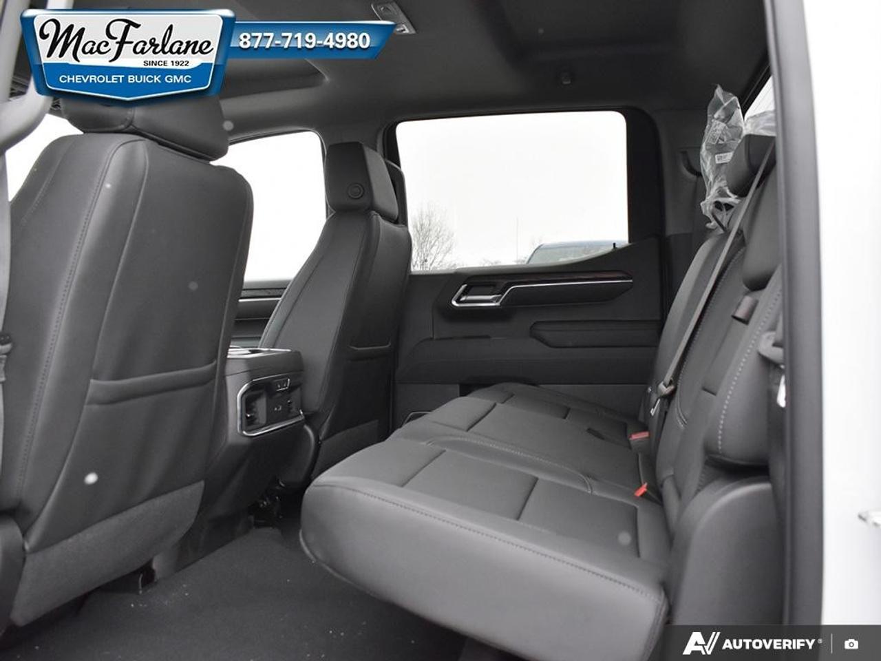 2026 GMC Sierra 1500 Crew Cab Short Box 4-Wheel Drive SLT Photo