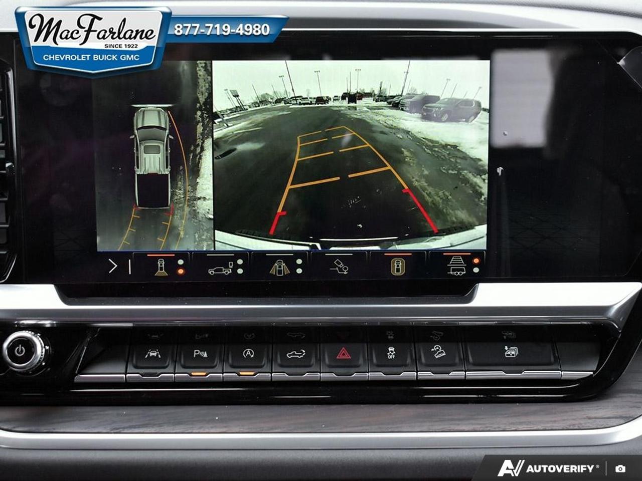 2026 GMC Sierra 1500 Crew Cab Short Box 4-Wheel Drive SLT Photo