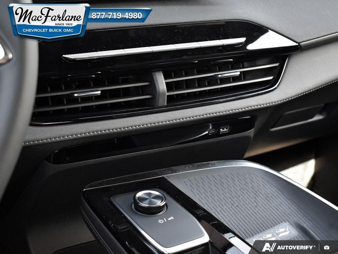 2026 Buick Enclave AWD 4dr Sport Touring Photo