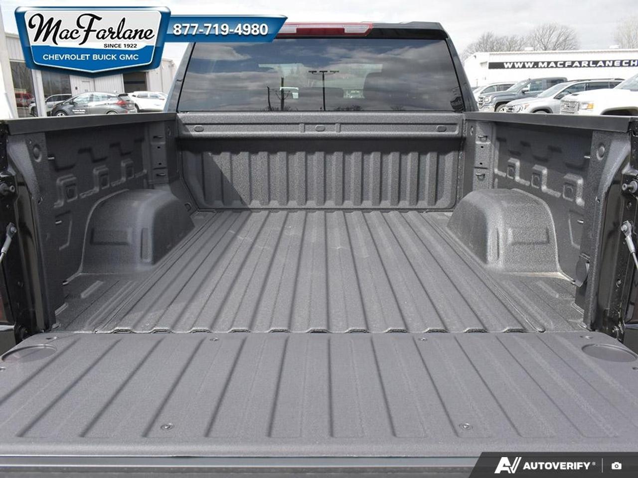 2026 GMC Sierra 1500 Crew Cab Short Box 4-Wheel Drive Pro Photo