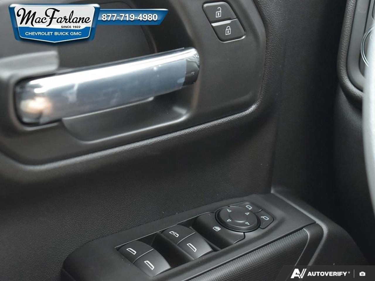 2026 GMC Sierra 1500 Crew Cab Short Box 4-Wheel Drive Pro Photo