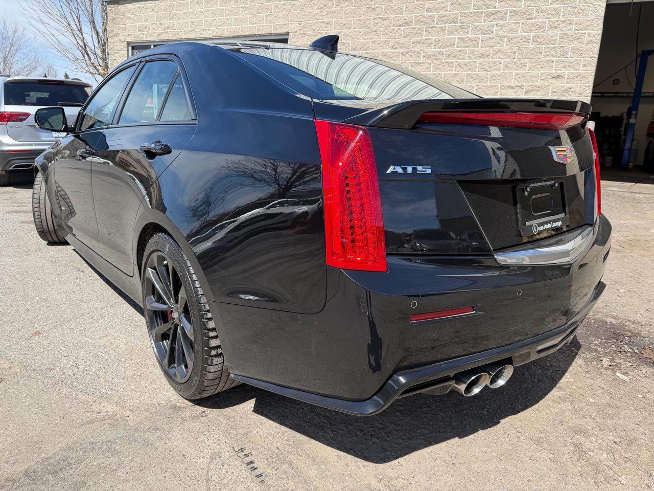 2016 Cadillac ATS-V ATS-V!!! AUTO, SUNROOF, BOSE AUDIO, TWO-TONE SEATS Photo