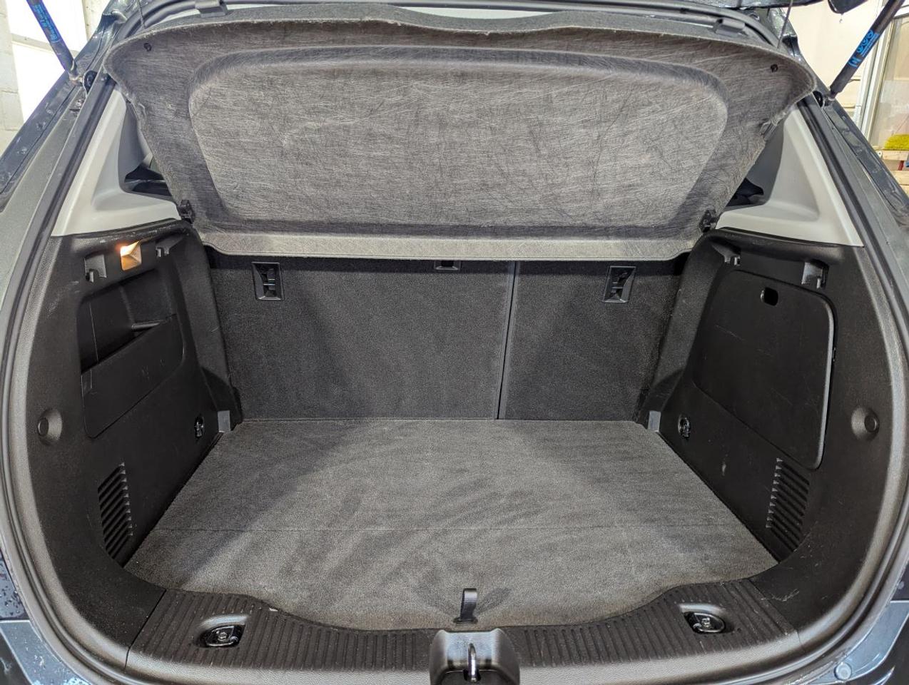 2019 Chevrolet Trax LT  WITH APPLE CARPLAY!! Photo