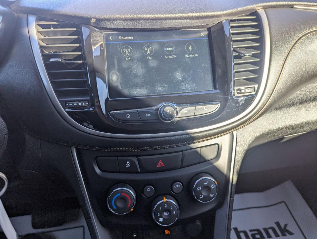 2019 Chevrolet Trax LT  WITH APPLE CARPLAY!! Photo