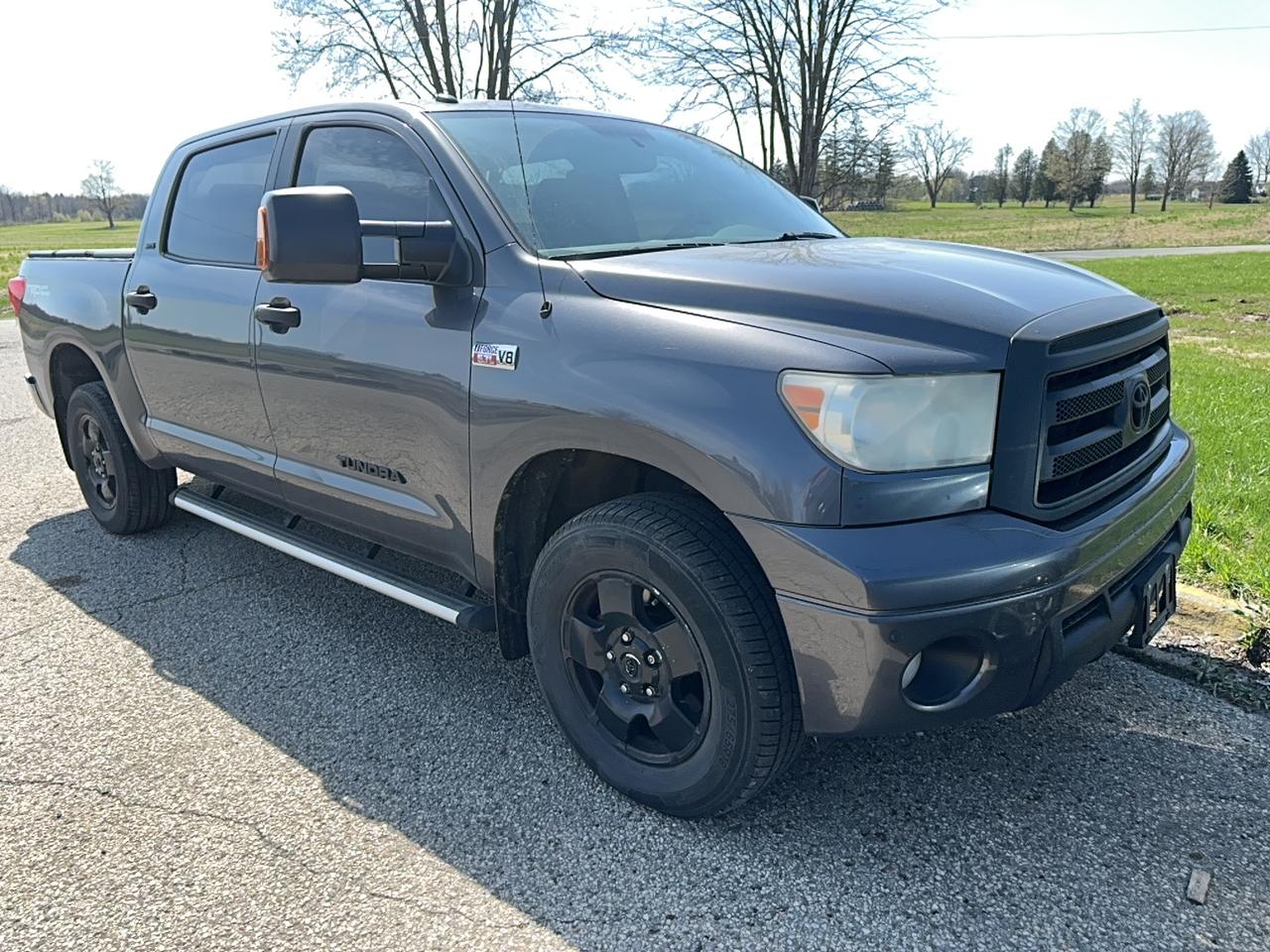 2011 Toyota Tundra SR5 Photo