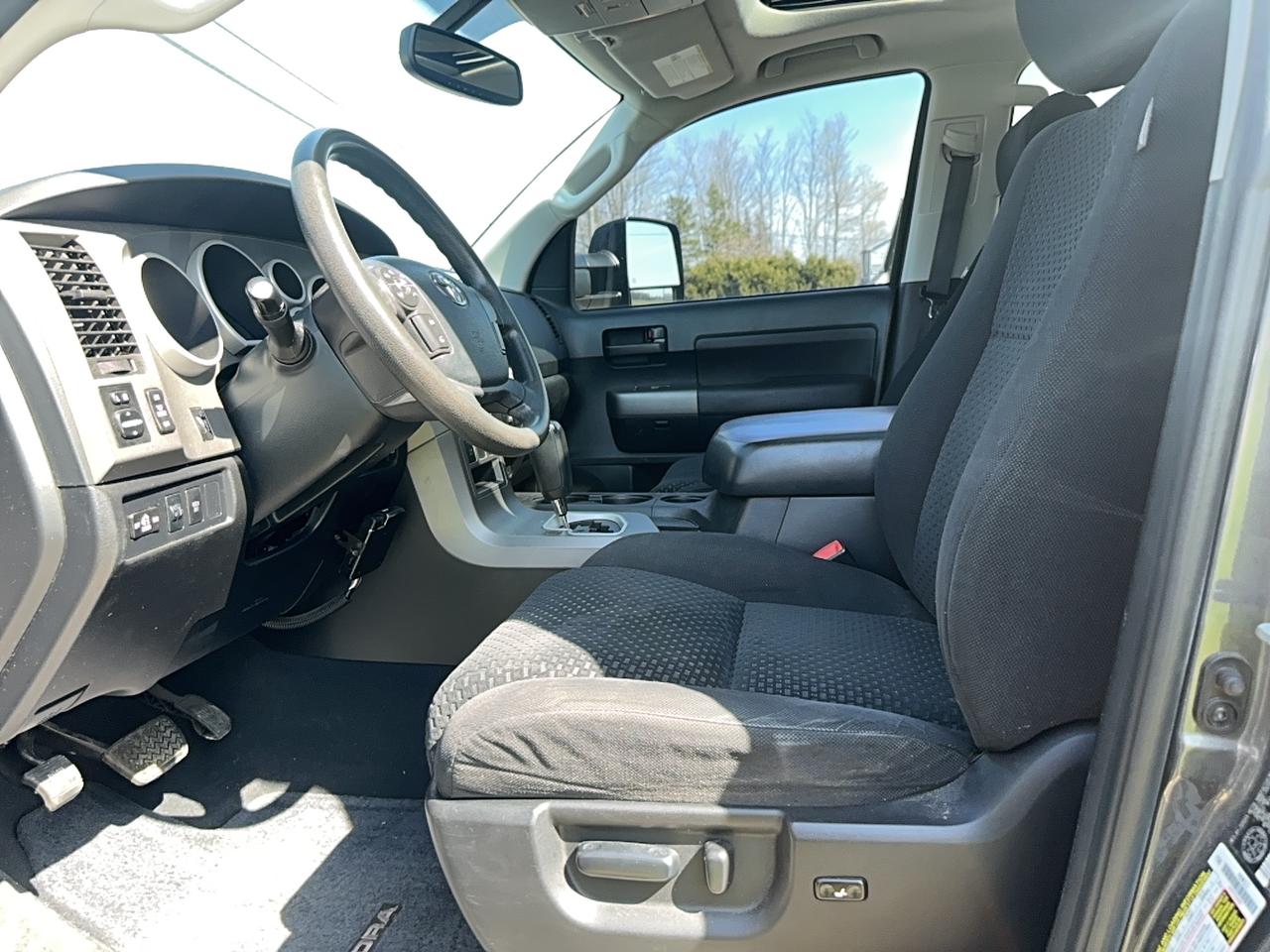 2011 Toyota Tundra SR5 Photo