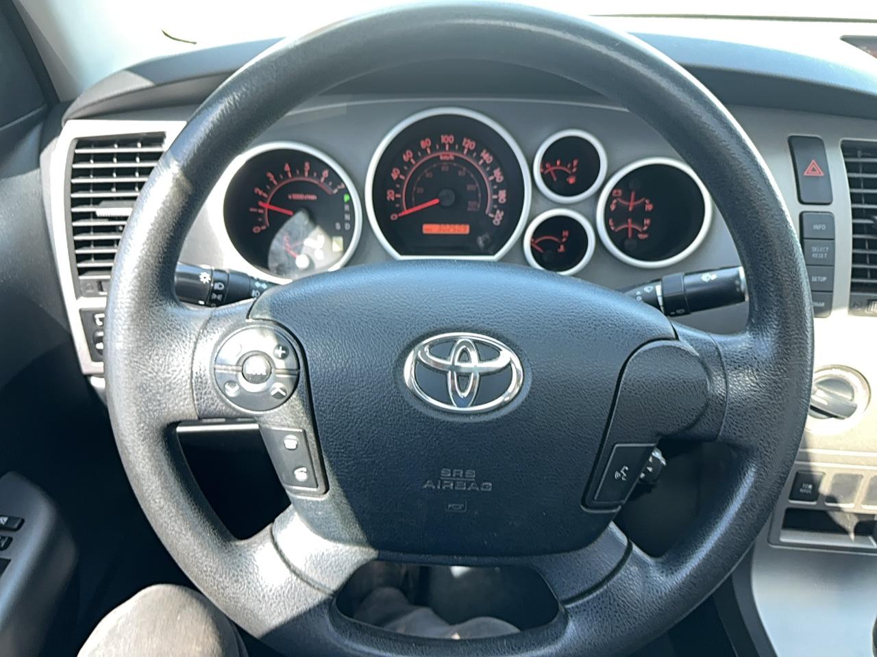 2011 Toyota Tundra SR5 Photo