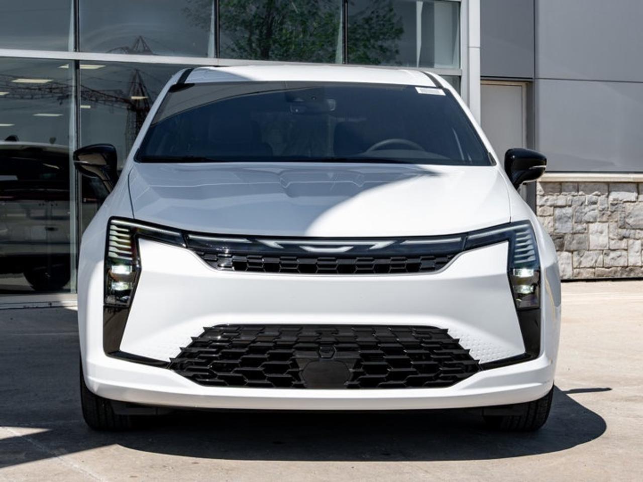 2027 Chrysler Pacifica Select Photo