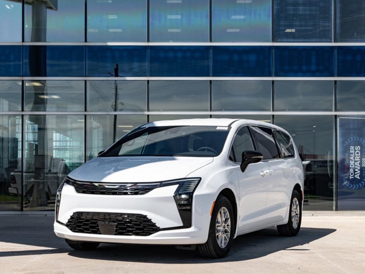 2027 Chrysler Pacifica Select Photo