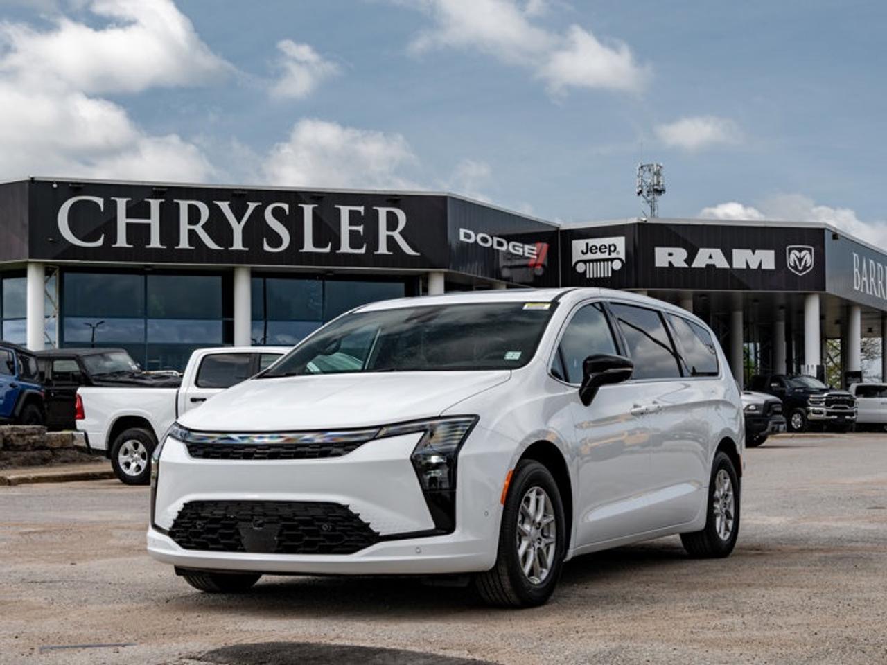 2027 Chrysler Pacifica Select Photo