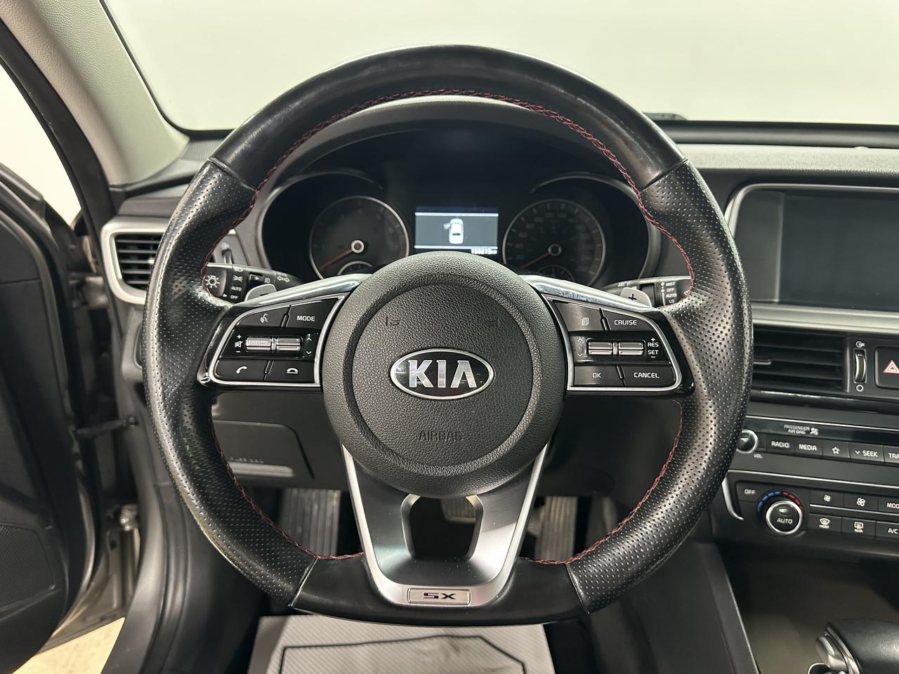 2019 Kia Optima SX TURBO Photo14