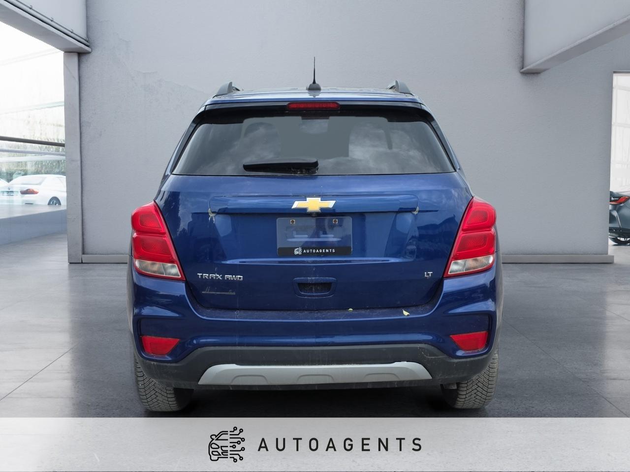 2017 Chevrolet Trax LT AWD Photo2