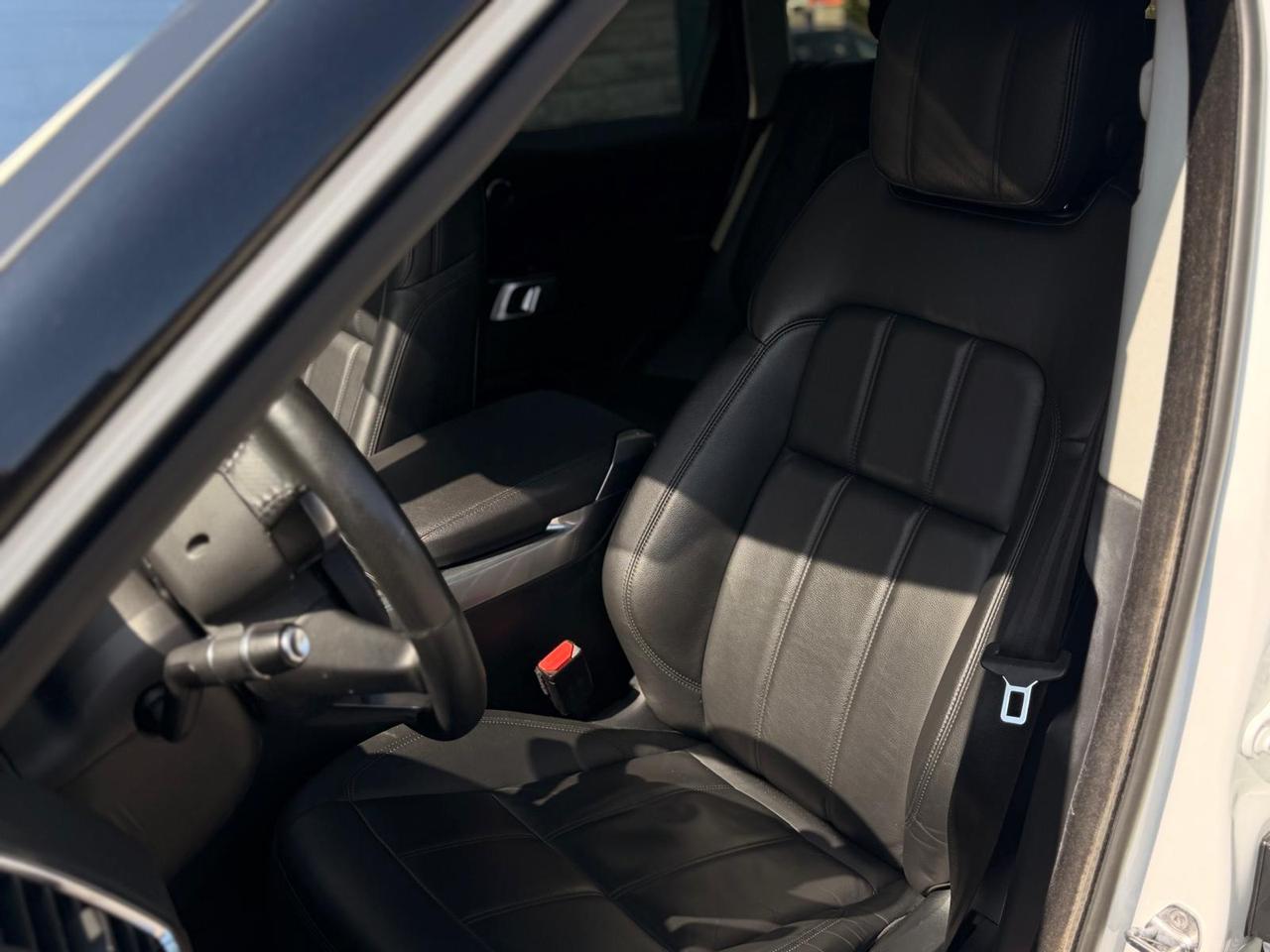 2019 Land Rover Range Rover Sport SE| CLEAN CAR| CLEAN TITLE| Photo