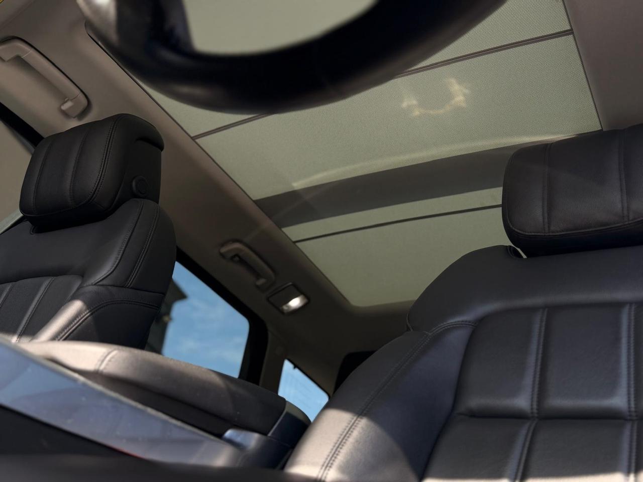 2019 Land Rover Range Rover Sport SE| CLEAN CAR| CLEAN TITLE| Photo
