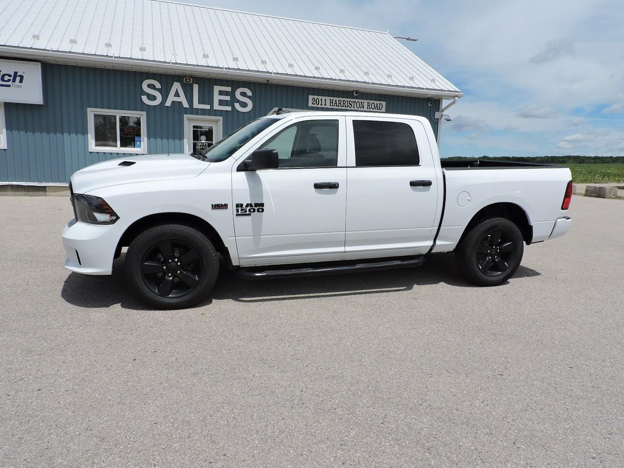 2020 RAM 1500 Classic Express 5.7L Hemi 4X4 1-Owner 6-Seats Only 99000KM Photo