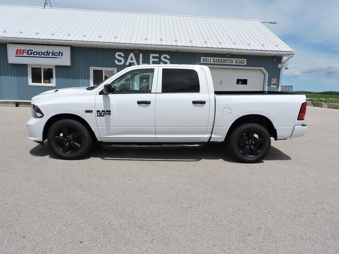 2020 RAM 1500 Classic Express 5.7L Hemi 4X4 1-Owner 6-Seats Only 99000KM Photo