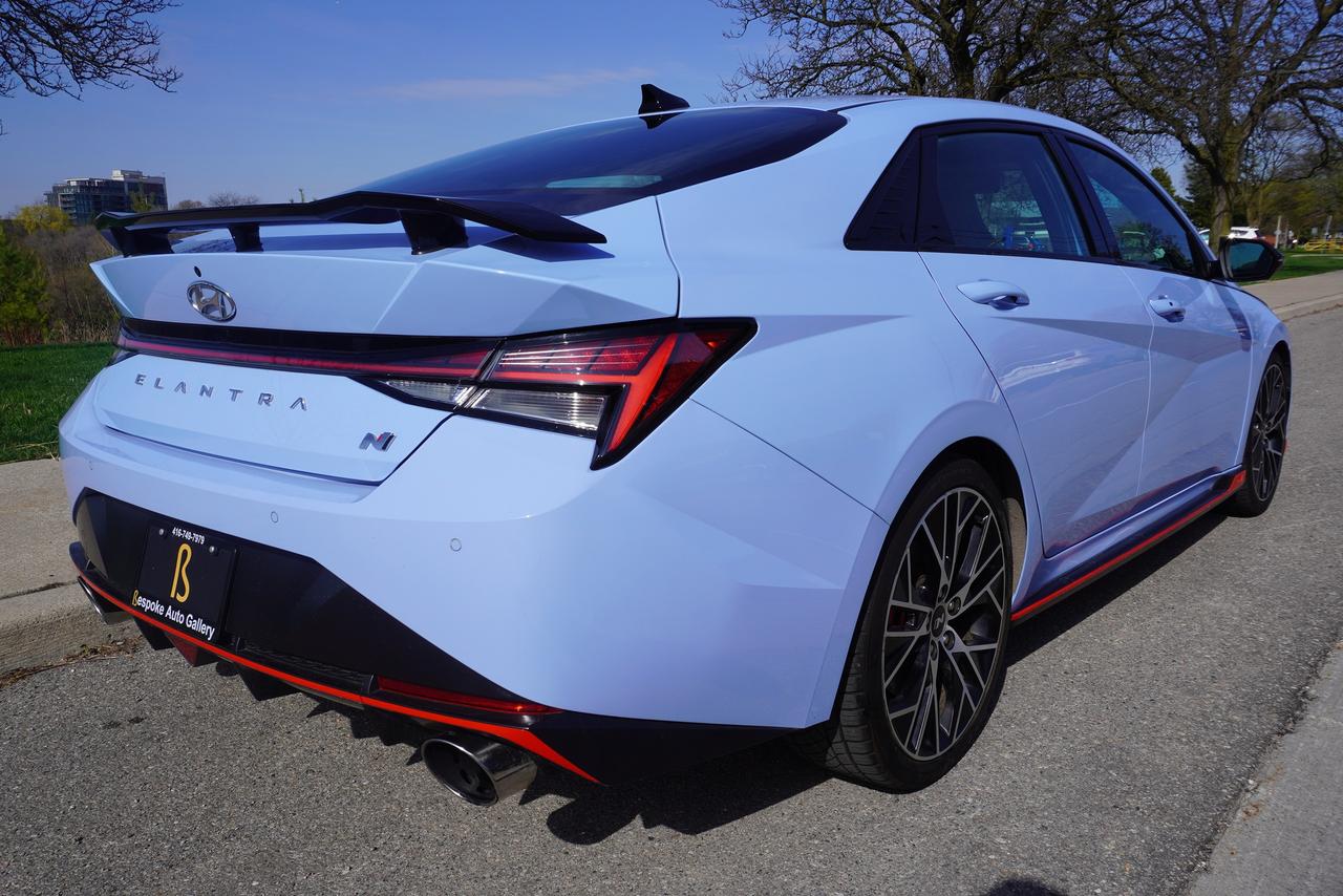 2022 Hyundai Elantra N / 1 OWNER / MANUAL / NAVIGATION / SUNROOF /LOCA Photo