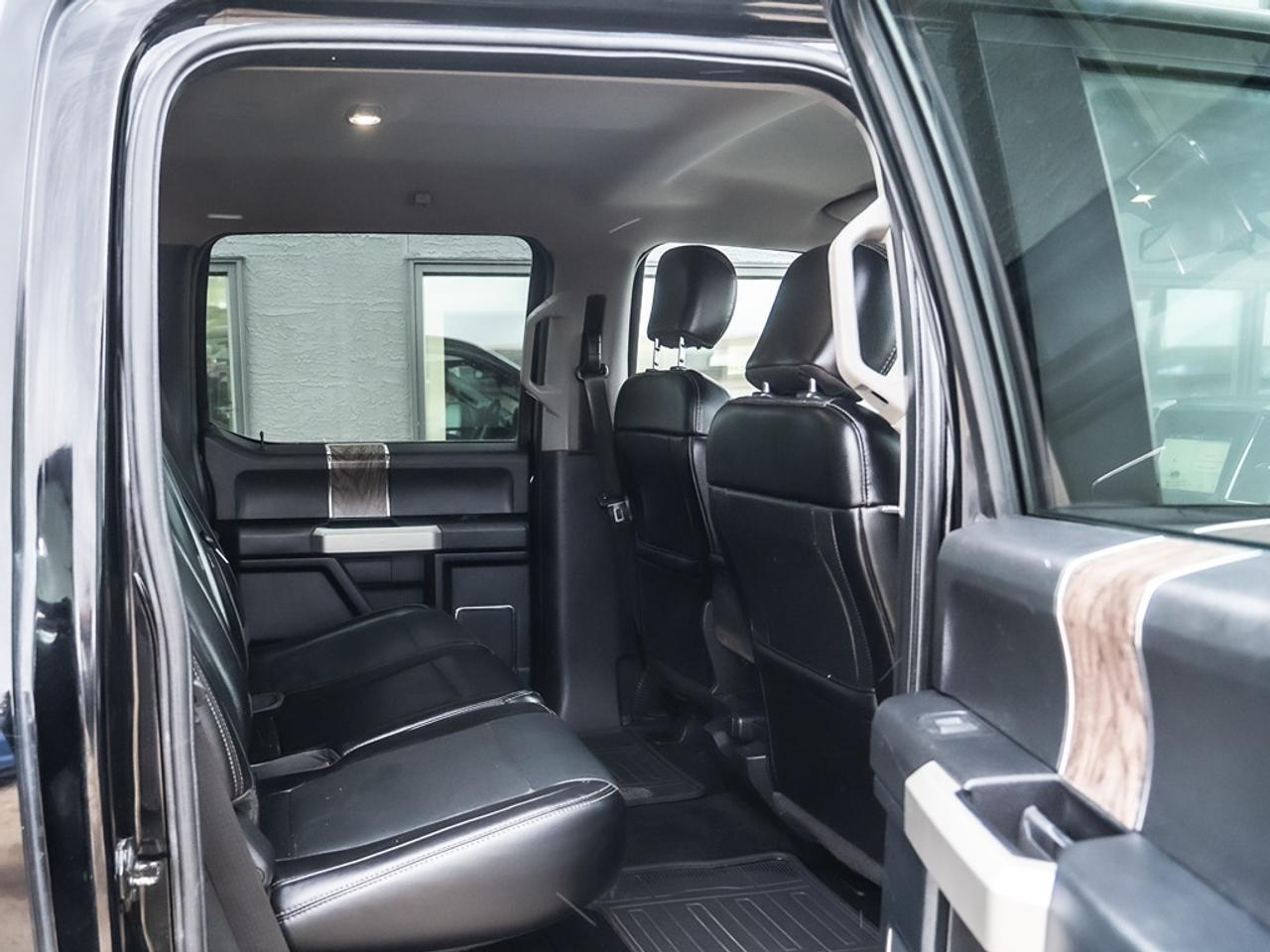 2018 Ford SUPER DUTY F-350 SRW XLT 4WD Crew Cab LIFT/RIMS/TIRES Photo41