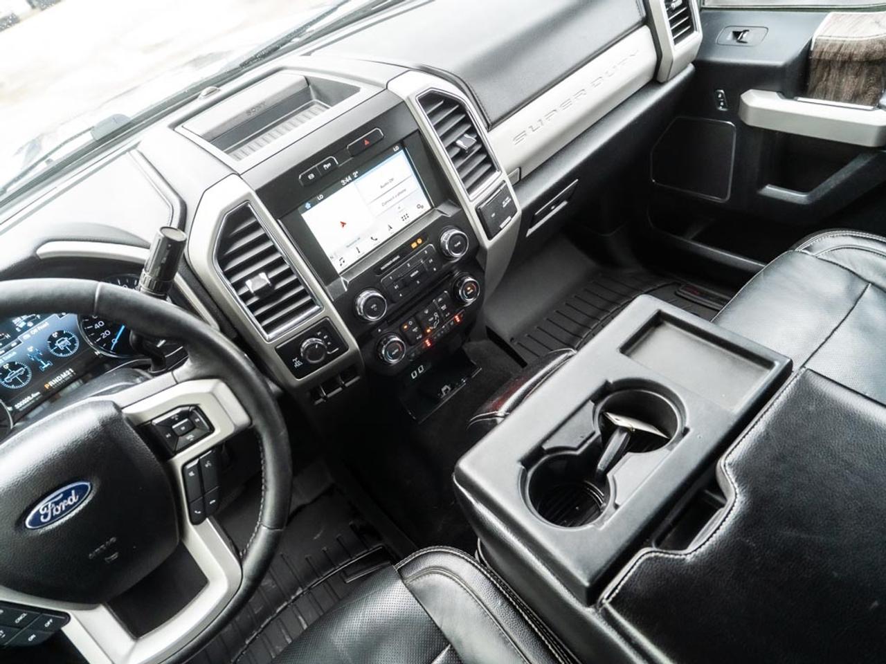 2018 Ford SUPER DUTY F-350 SRW XLT 4WD Crew Cab LIFT/RIMS/TIRES Photo31