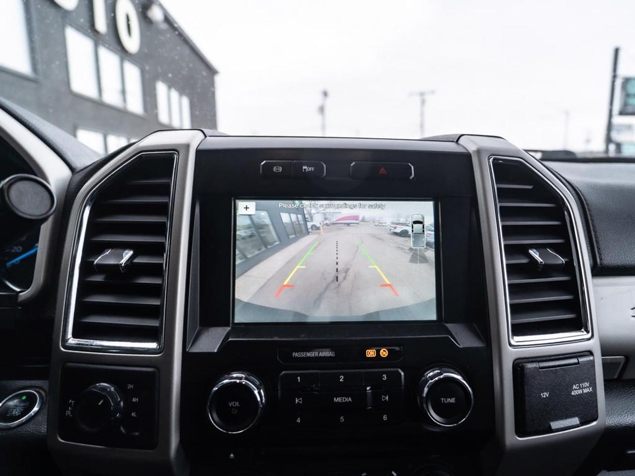 2018 Ford SUPER DUTY F-350 SRW XLT 4WD Crew Cab LIFT/RIMS/TIRES Photo37