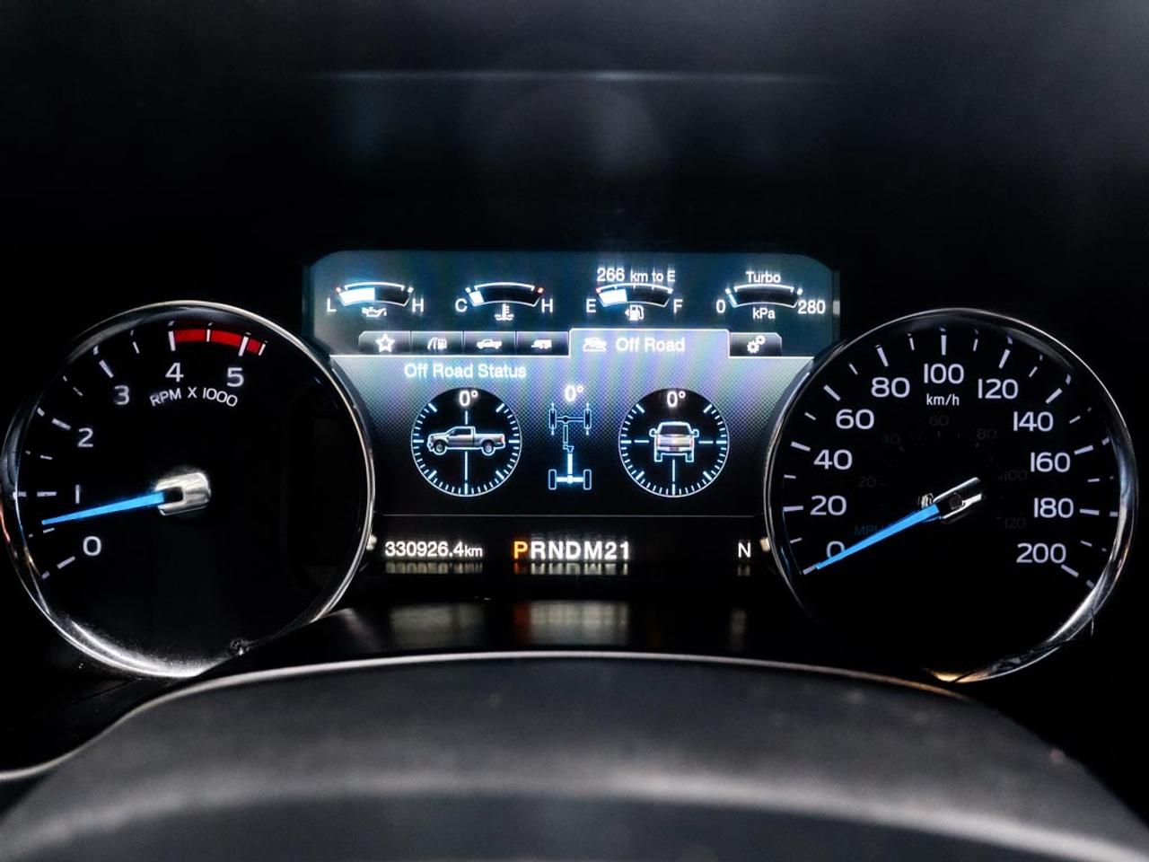 2018 Ford SUPER DUTY F-350 SRW XLT 4WD Crew Cab LIFT/RIMS/TIRES Photo38