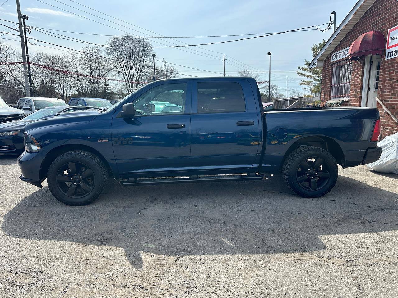 2021 RAM 1500 Classic Express4x4Crew HEMI HTD-Cloth CarPlay RvCam Remote Photo