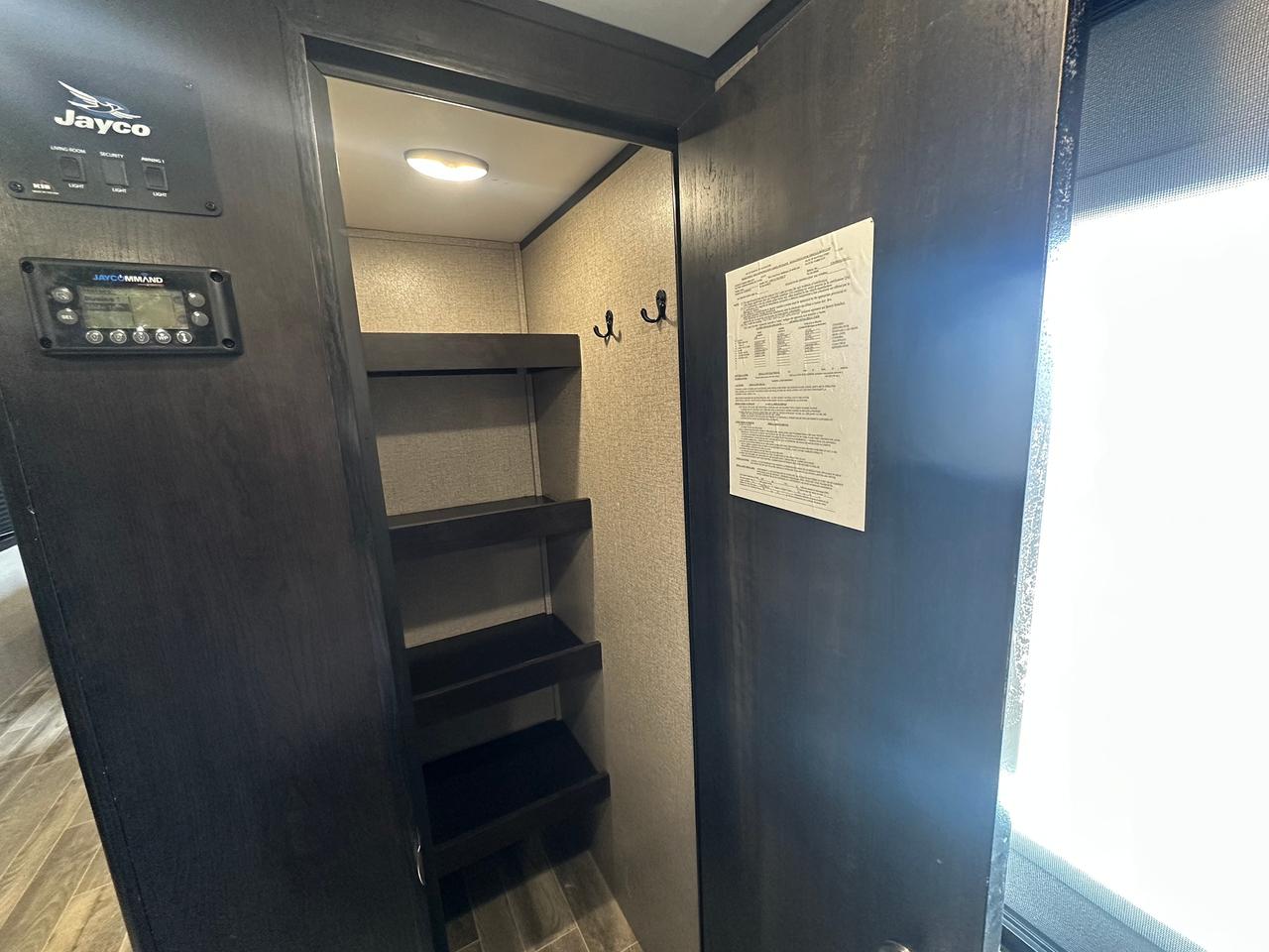 2021 Jayco Jay Feather 24BH 