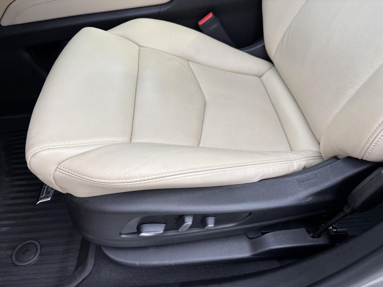 2019 Cadillac XT5 Luxury AWD ~CLEAN CARFAX~3.6 L~ Photo