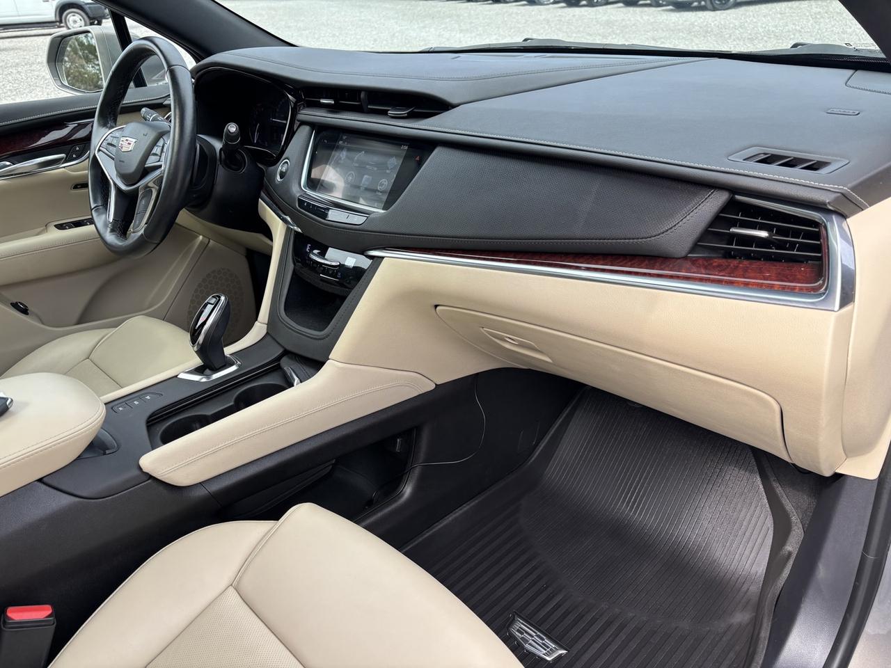 2019 Cadillac XT5 Luxury AWD ~CLEAN CARFAX~3.6 L~ Photo