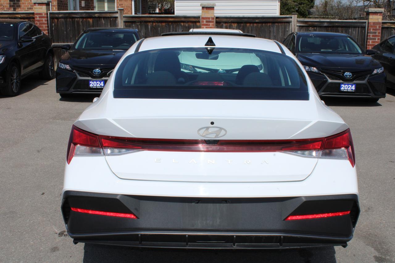2024 Hyundai Elantra Preferred IVT w/Tech Pkg Photo