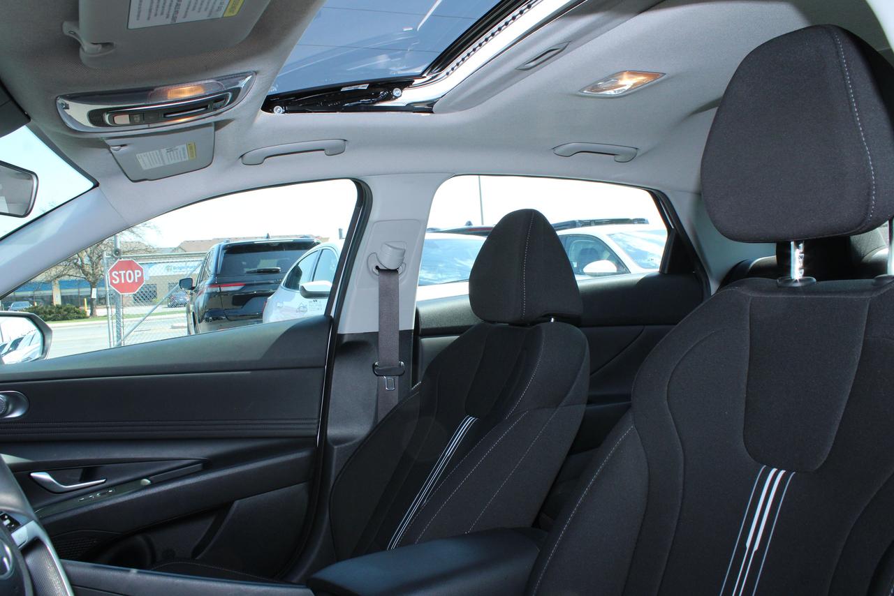 2024 Hyundai Elantra Preferred IVT w/Tech Pkg Photo