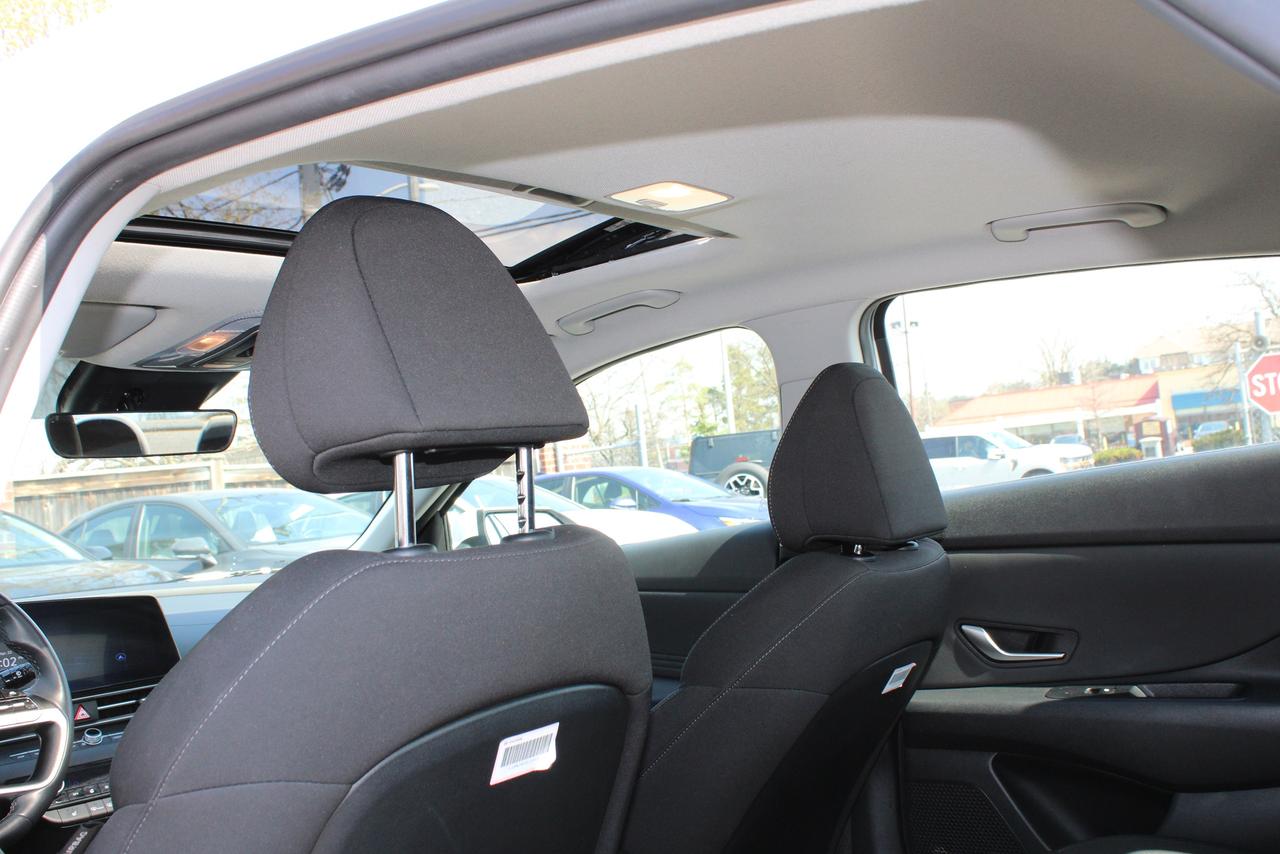 2024 Hyundai Elantra Preferred IVT w/Tech Pkg Photo
