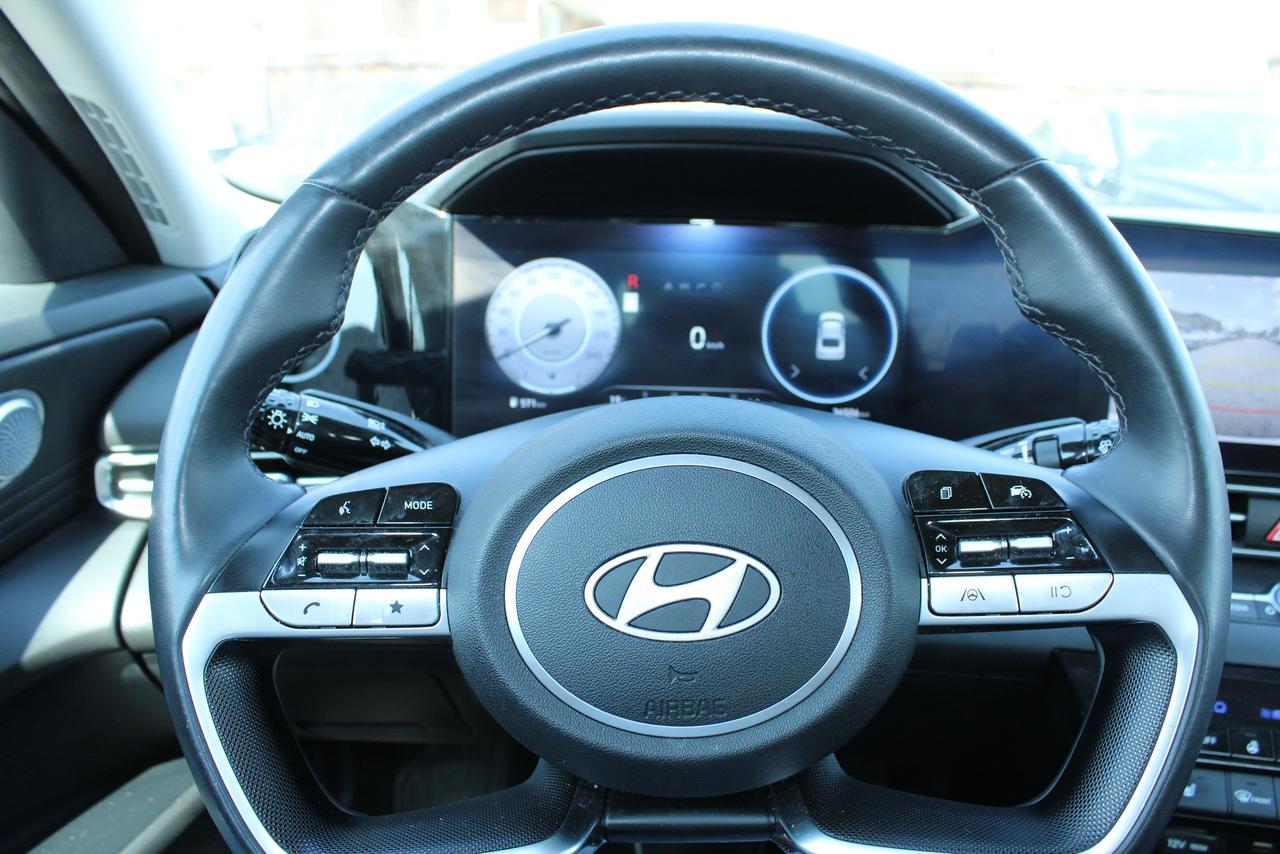 2024 Hyundai Elantra Preferred IVT w/Tech Pkg Photo